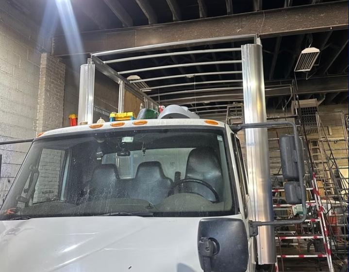 Box truck roof panel framing